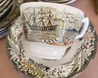 Vtg Heritage by Ridgway dishes