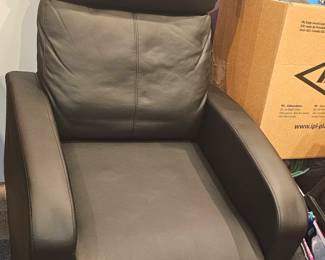 Theater Chair (1 of 4)