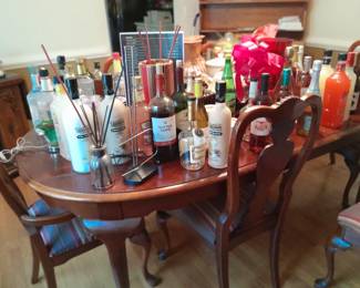 Cherry Dining Rm table w/6 chairs 
$200.00