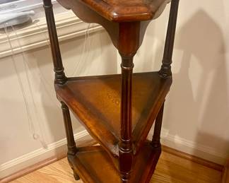 Theodor Alexander Table