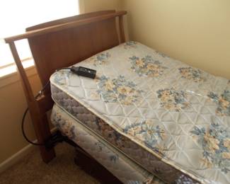 Motorized lift bed