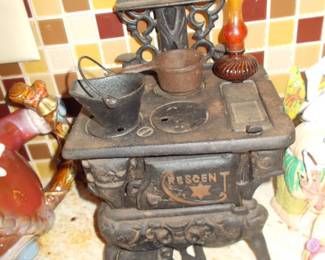 Cast iron replica cook stove