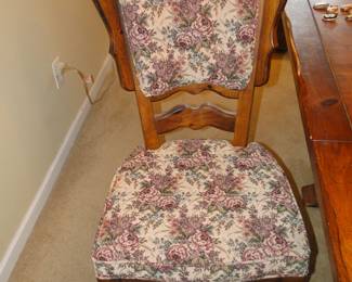 The dining table and chairs are all solid wood and are impeccable