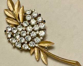 vintage Trifari brooch