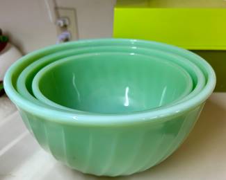 Set of three vintage Jadeite swirl mixing bowls