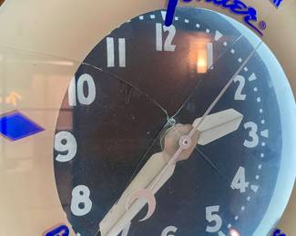Fender Light and Neon Clock Vintage (Face glass has crack but all original and working)