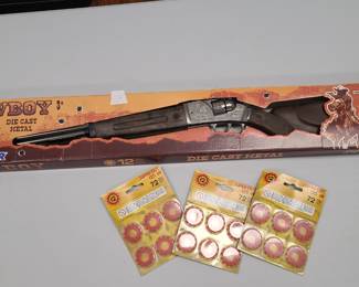 Cowboy diecast cap gun toy rifle