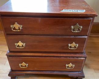 3-drawer wooden chest