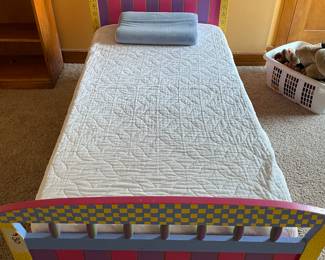 Toddler bed