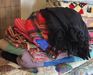 Antique quilts, closeups later in photos