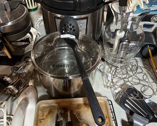 Like new large instant pot