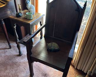 Oak throne chair/Parsons chair