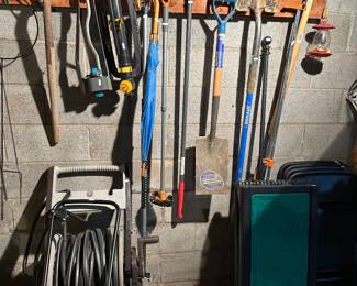 Like new garden equipment