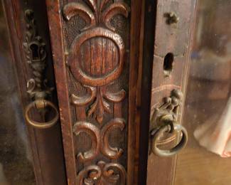 Detail on china hutch 