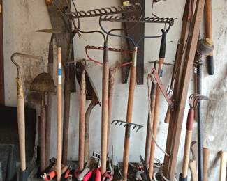 Yard tools 