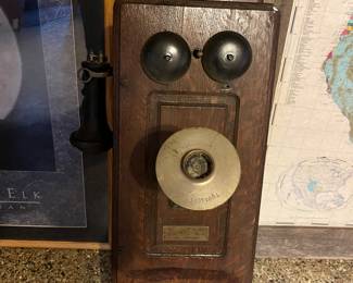 hand crank telephone