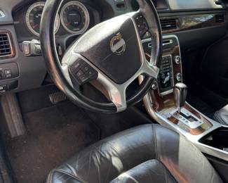 2012 Volvo XC70 Wagon  95938 Miles  Tune up & Service at 95928 Miles .  Run Great  Clean Title 