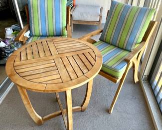 Outdoor 2-Seater Acacia Wood Bistro Set, Teak Finish