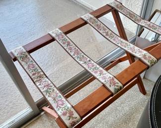 Straight Leg Luggage Rack With Tapestry Straps