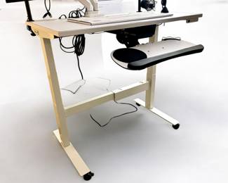 Uplift Desk