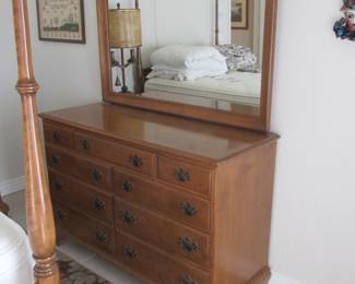 Ethan Allen maple dresser w/mirror.
