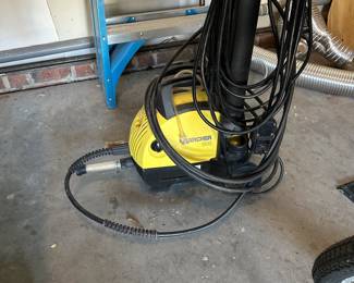 C70 - $40 - Karcher Electric Pressure Washer 330