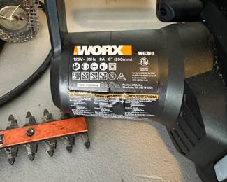 C73 - $25 - Worx WG310 8" Electric Chainsaw