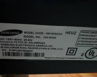C4 - $60 - Samsung Crystal Surround AirTrack model HW-E450. Subwoofer, Sound Bar & Remote. 