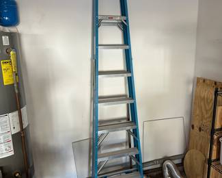 C69 - $50 - Werner 8' ladder model FS108. 