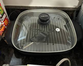 C43 - $15 West Bend Electric Skillet