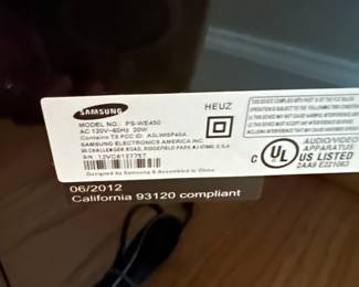 C4 - $60 - Samsung Crystal Surround AirTrack model HW-E450. Subwoofer, Sound Bar & Remote. 