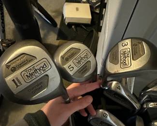 C89 - $75 - Dunlop Tour Method Plus Golf Clubs & Bag