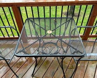 C20 - $60 - Small Set Iron Table & Chairs. Sturdy & fully functional.