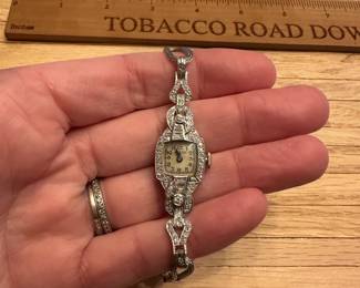 C54 - $450 - 1934 Ladies Hamilton Watch that WORKS! 90% Platinum Case. Movement Model 995A. 