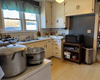 Kitchen overview