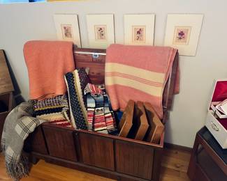 Mid Century Lane Cedar Chest