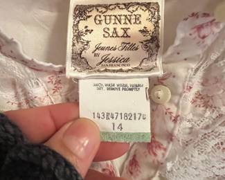 Gunne Sax Women's White and Pink Mid Dress – Size 14