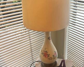 White Ceramic Table Lamp with Floral Design 