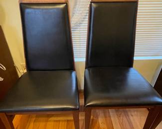 Dillingham MFG Co. Mid Century Dining Table with 6 Black Leather/Walnut Dining Chairs