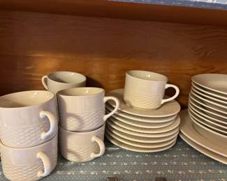 Tabletops Gallery "Capri" Basketweave Dinnerware Set