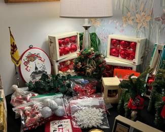 Assortment of Christmas Decor & Ornaments