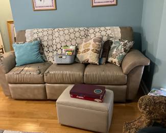 Couch with 2 reclining ends