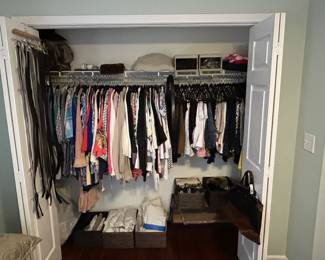 Women's clothing size large, XL, 1x, 