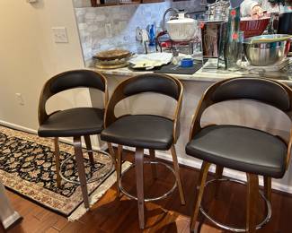 26" bar stools. Very comfortable