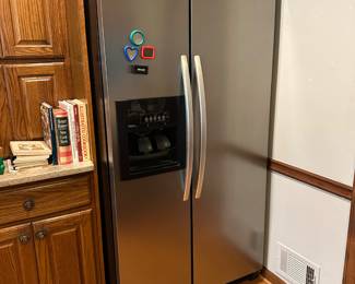 whirlpool refrigerator EC3JHAXRL00 for sale