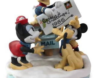 1986 Disney Parks Mickey/Minnie Christmas Figurine
