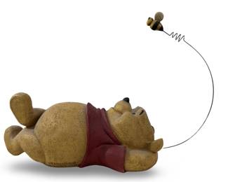 Disney Daydreaming Winnie The Pooh W/Bee
