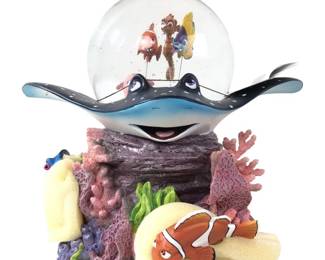 Disney Store Exclusive Finding Nemo Snow Globe
