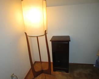 Modeline floor lamp