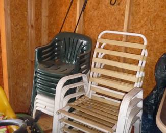 lawn chairs 